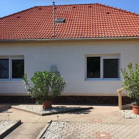 Bella Apartmanház Siófok Apartman Kültér fotó